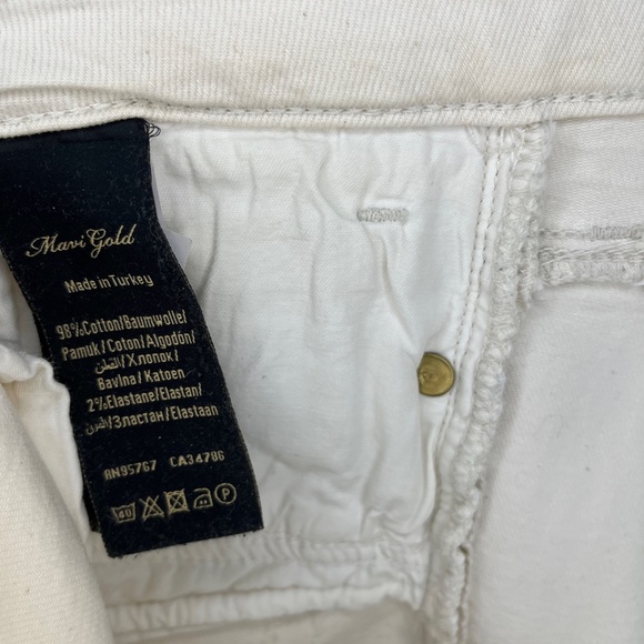Boyfriend Jeans with Embroidery - Picture 12 of 12